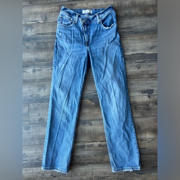 Abercrombie & Fitch - Ultra High Rise 90s Straight Jean - Size 26 Short - Picture 3 of 6